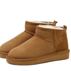 Cozy boots (not UGG)